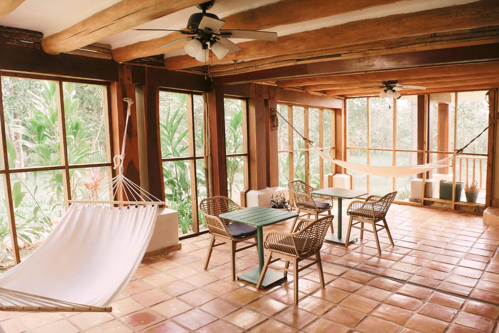 Hidden Valley Wilderness Lodge Blancaneau エクステリア 写真